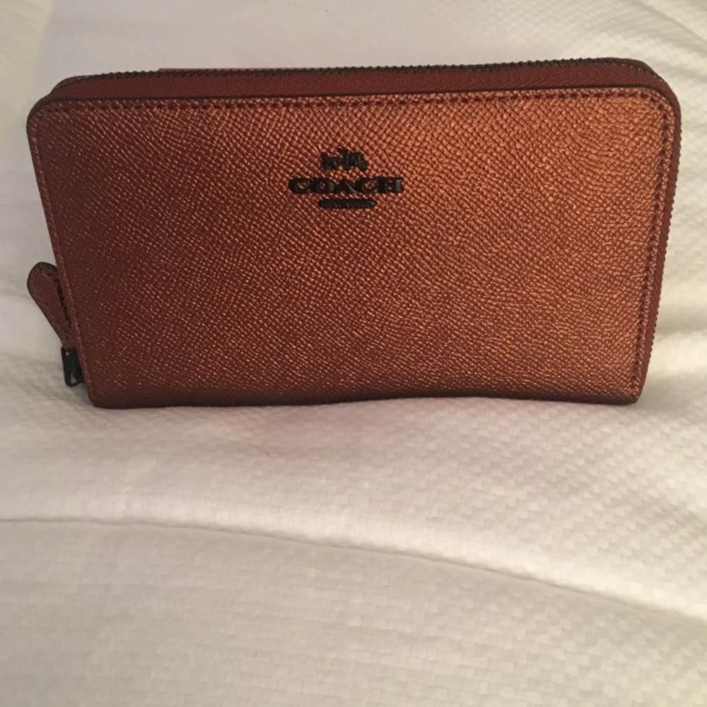COACH Medium Zip Around Wallet